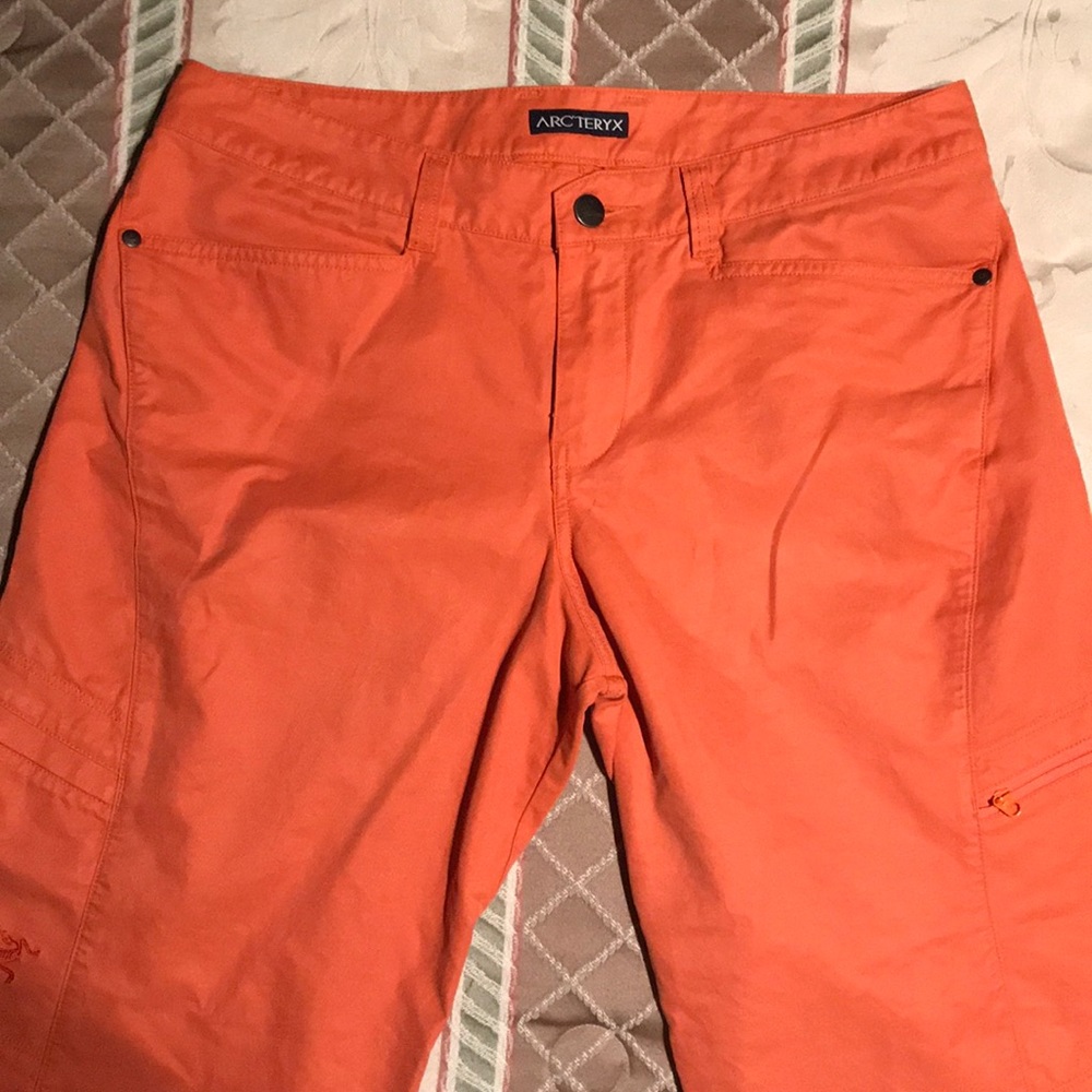 Arc’Teryx Cropped Pants